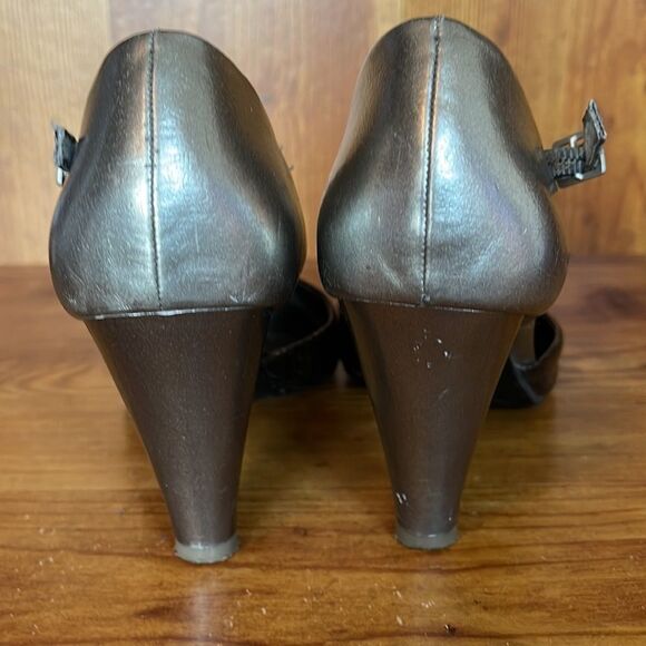 Kenneth Cole Reaction Women’s Gray Snakeskin size 8.5 ankle strap Heels - Picture 10 of 10